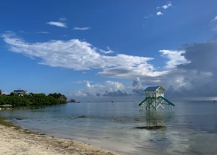 Hotel Aqua Vista Beachfront San Pedro (Ambergris Caye)