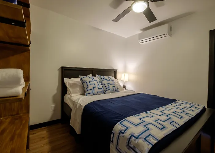 Aqua Vista Beachfront 3*